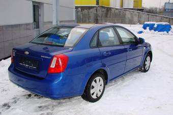 2010 Chevrolet Lacetti Pictures