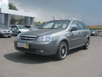 2010 Chevrolet Lacetti Photos