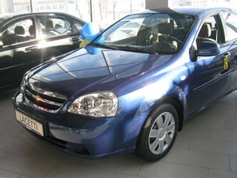 2011 Chevrolet Lacetti Photos