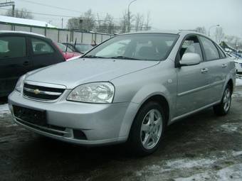 2011 Chevrolet Lacetti Photos
