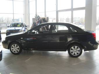 2011 Chevrolet Lacetti Photos
