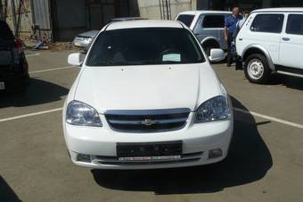 2011 Chevrolet Lacetti Pictures