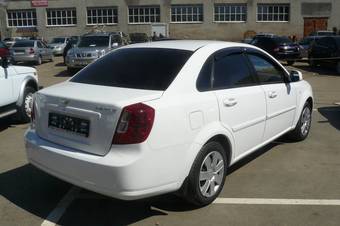 2011 Chevrolet Lacetti Photos