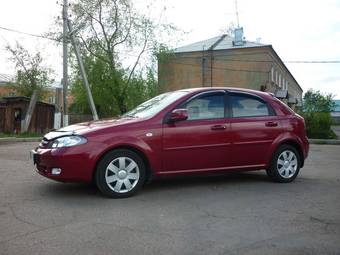 2011 Chevrolet Lacetti Photos