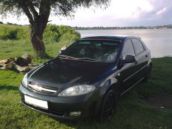 2011 Chevrolet Lacetti Photos