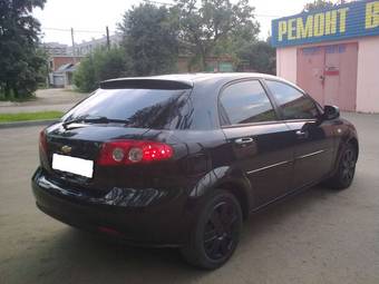 2011 Chevrolet Lacetti Photos