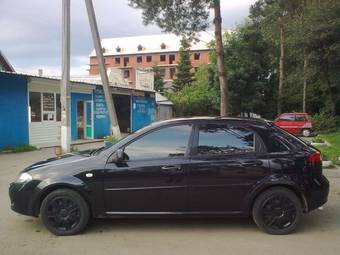 2011 Chevrolet Lacetti Pics