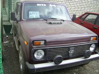 1995 Chevrolet Niva Pictures