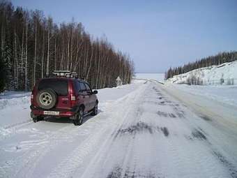 2001 Chevrolet Niva Photos