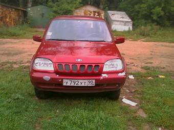 2001 Chevrolet Niva Photos