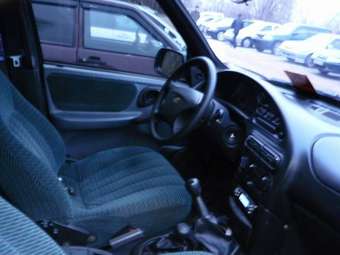 2003 Chevrolet Niva Pics