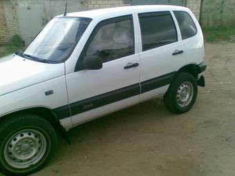 2003 Chevrolet Niva Photos