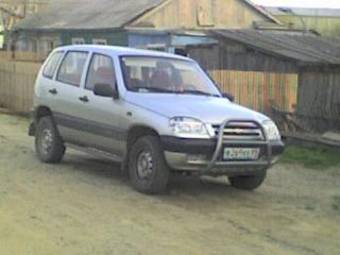 2003 Chevrolet Niva Photos