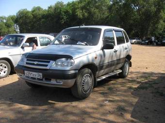 2003 Chevrolet Niva Photos