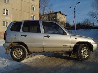 2003 Chevrolet Niva Photos