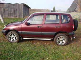 2003 Chevrolet Niva Photos