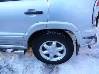 2004 Chevrolet Niva Images