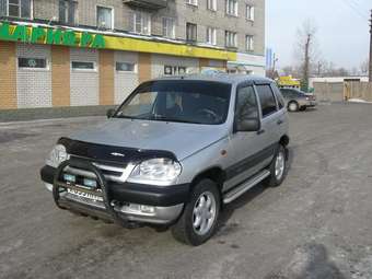 2004 Chevrolet Niva Photos