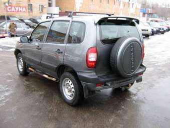 2004 Chevrolet Niva Images