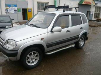 2004 Chevrolet Niva Photos