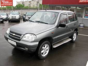 2004 Chevrolet Niva Photos