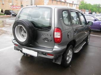 2004 Chevrolet Niva Photos