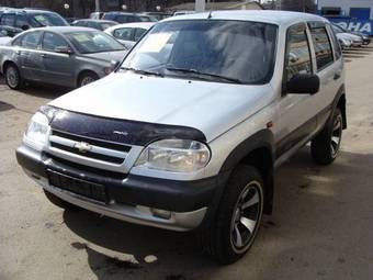 2004 Chevrolet Niva Photos