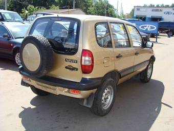 2004 Chevrolet Niva Photos