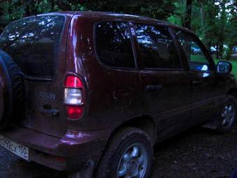 2004 Chevrolet Niva Photos