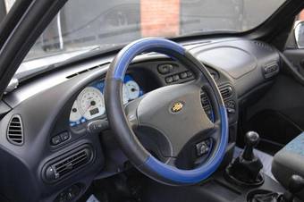 2005 Chevrolet Niva Images