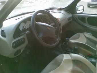 2006 Chevrolet Niva Photos