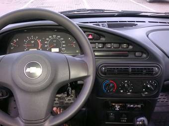 2010 Chevrolet Niva Pics