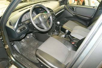 2011 Chevrolet Niva Pics