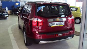 2011 Chevrolet Orlando Pics