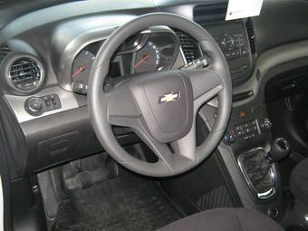 2011 Chevrolet Orlando Photos