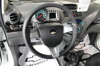 2011 Chevrolet Spark Images