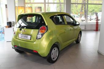 2012 Chevrolet Spark Photos