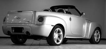 2004 Chevrolet SSR Photos