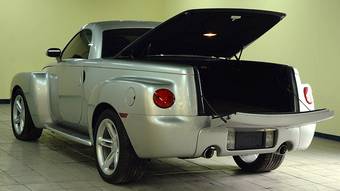 2004 Chevrolet SSR Photos