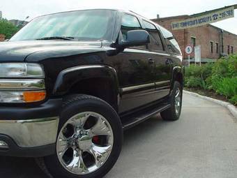 2003 Chevrolet Suburban Pictures