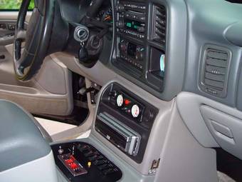 2003 Chevrolet Suburban Wallpapers