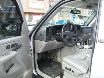 2003 Chevrolet Tahoe Photos
