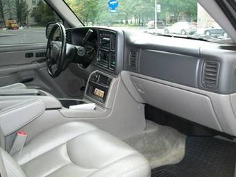 2003 Chevrolet Tahoe Photos