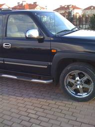 2005 Chevrolet Tahoe Pictures