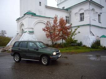 1999 Chevrolet Tracker Photos