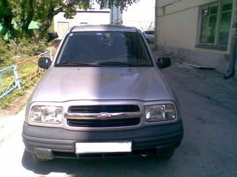 2000 Chevrolet Tracker Photos