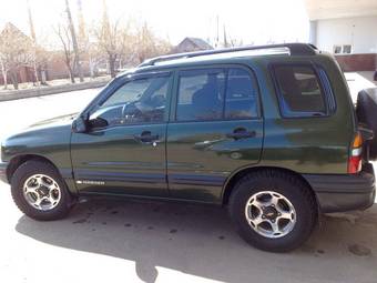 2001 Chevrolet Tracker Photos