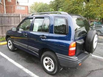 2002 Chevrolet Tracker Pictures