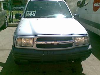 2002 Chevrolet Tracker Images