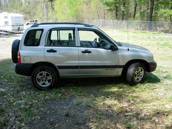 2003 Chevrolet Tracker Images